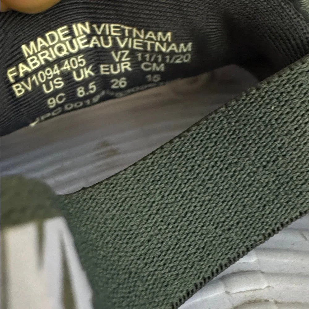 Nike slides
